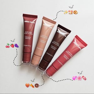 لیپ گلاس خیس میس لارا